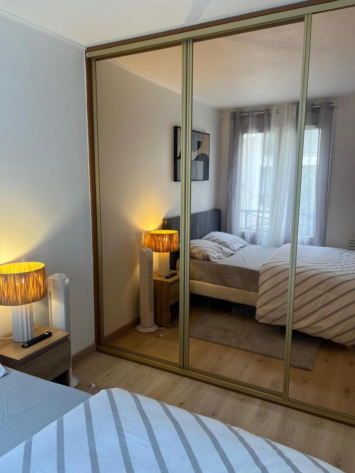 Champion Suites Sarcelles Exterior photo